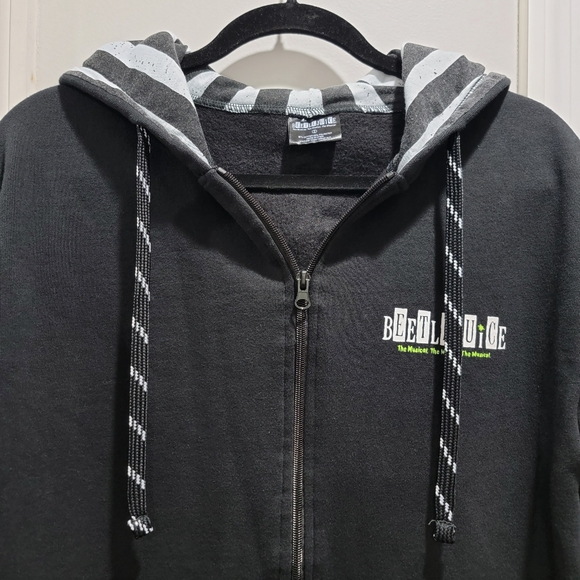 Beetlejuice the Musical Bundle "It's Showtime" Zippered Hoodie, Socks, and Tote - Picture 7 of 17